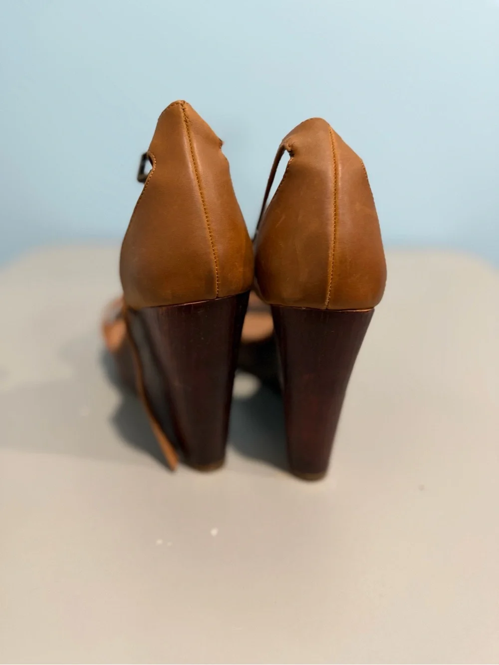 SOLD Lucky Brand Tan Leather Wedge Sandals - Picture 4 of 6